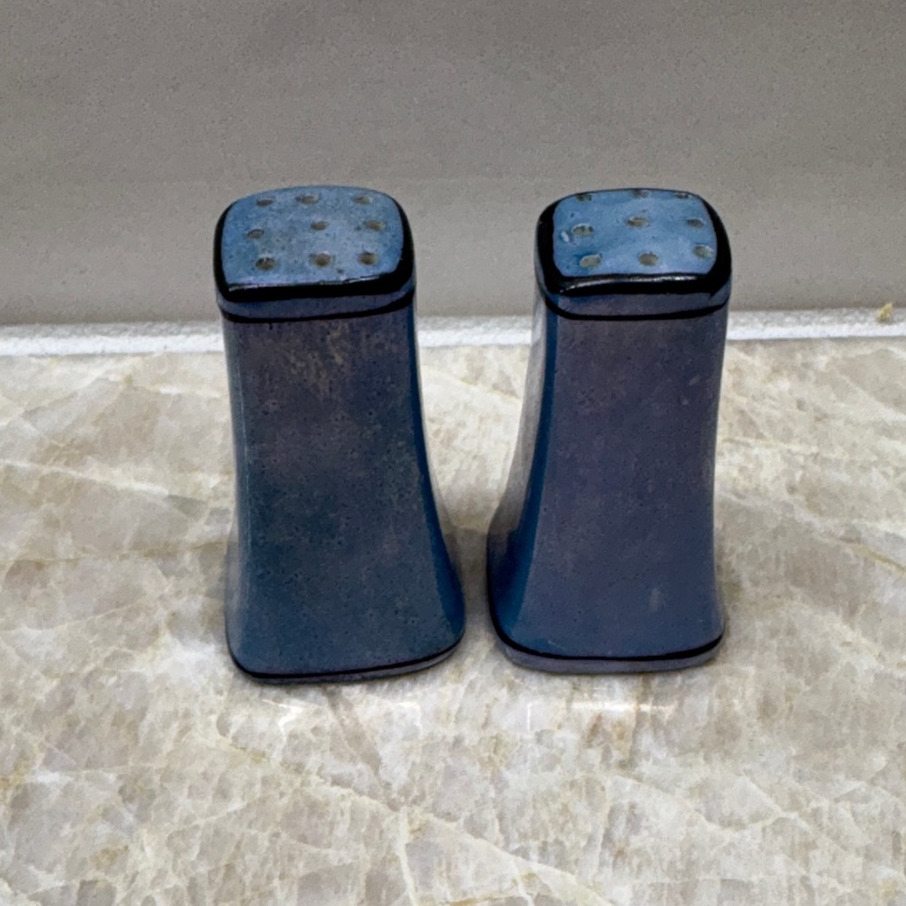 Vintage 1950s Japanese Hand Painted Porcelain Blue Lustre S&P Shaker Set